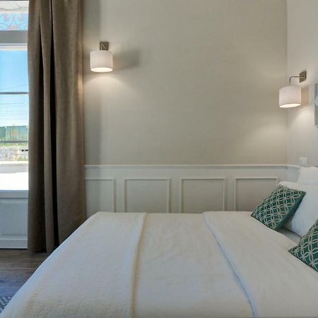 La Roche Bed & Breakfast Лече Екстериор снимка