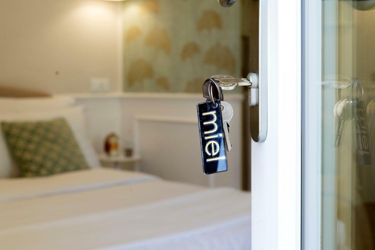 La Roche Bed & Breakfast Лече Екстериор снимка