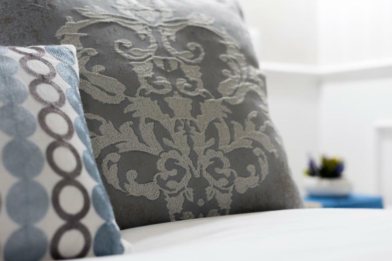 La Roche Bed & Breakfast Лече Екстериор снимка